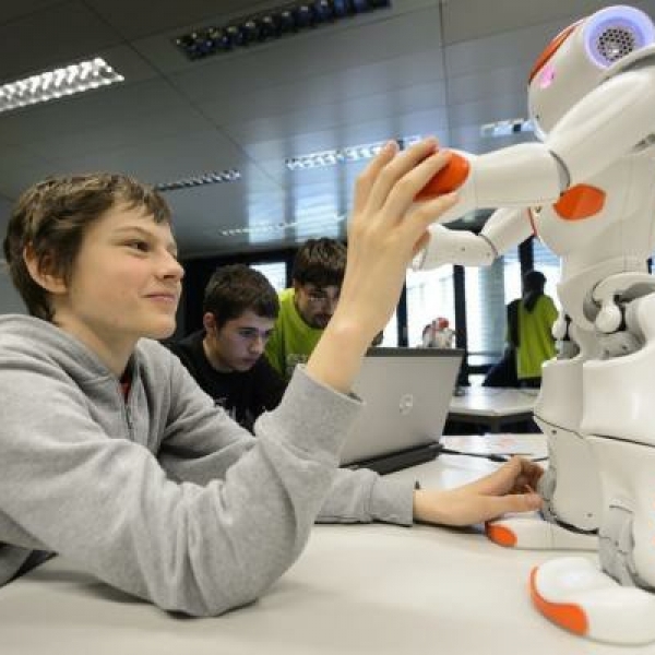 Switzerland gears up to place robots in classrooms